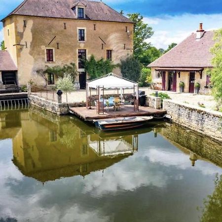 Le Moulin De Gateau Hotell Saint-Pierre-les-Etieux Exteriör bild