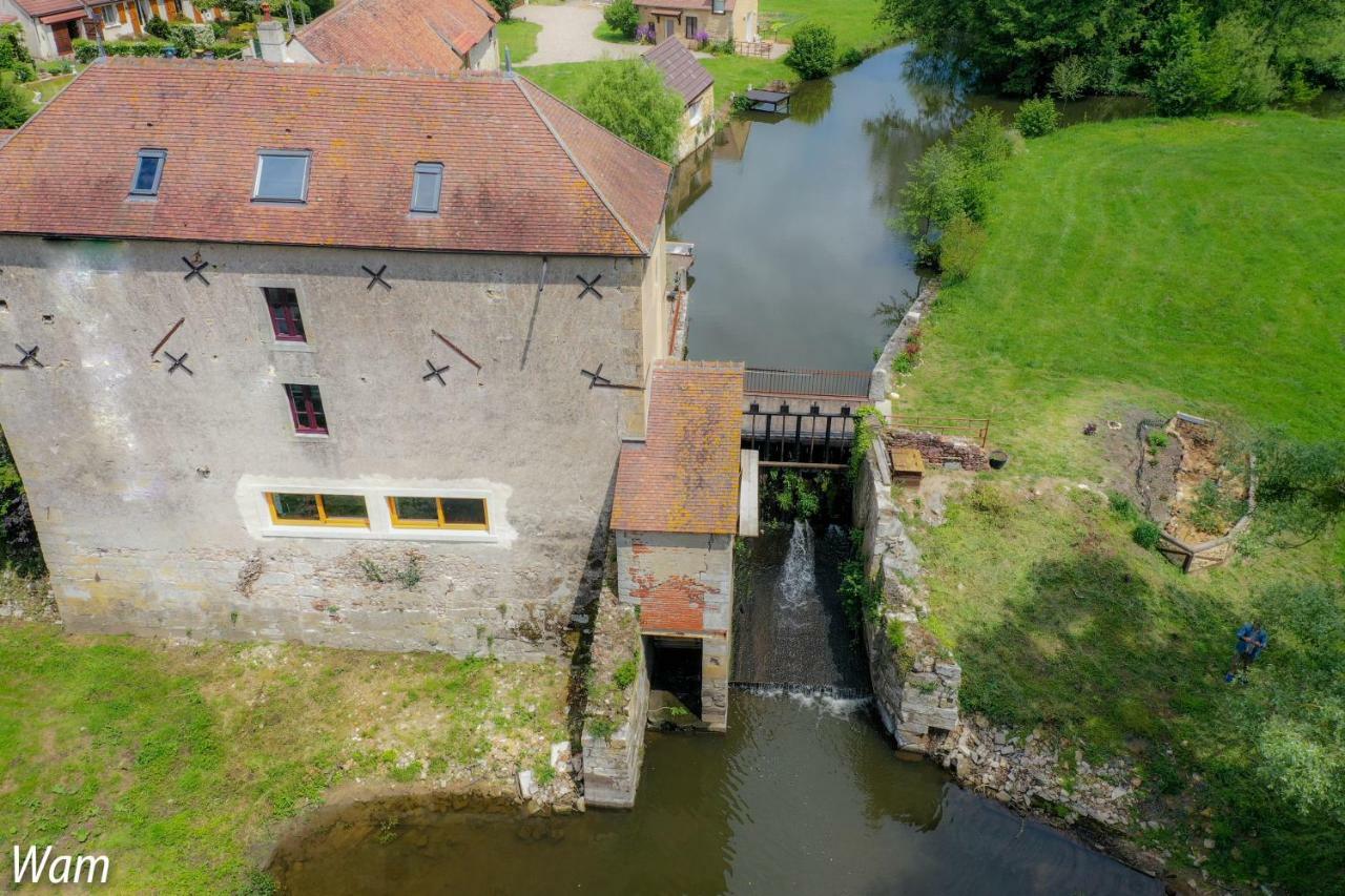 Le Moulin De Gateau Hotell Saint-Pierre-les-Etieux Exteriör bild
